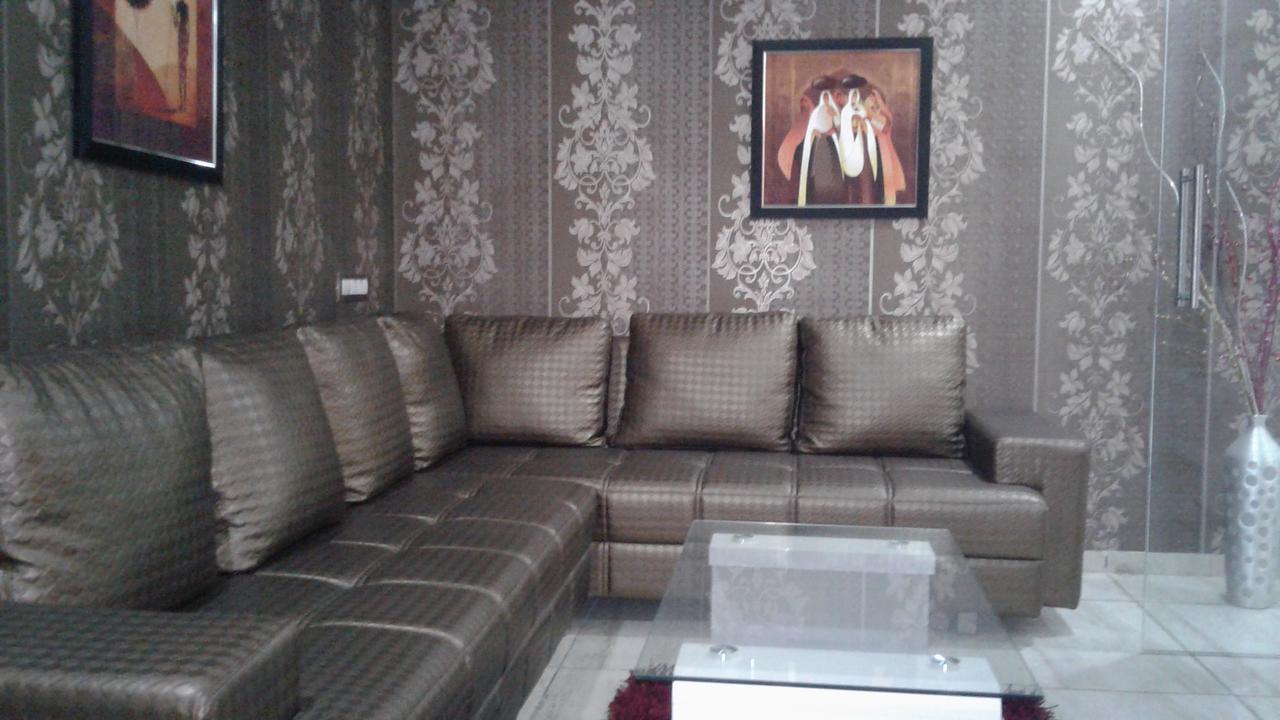 Hotel The Grand Parshwanath Sankeshvar Kültér fotó